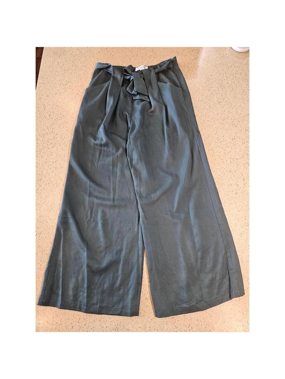 Amour Vert Eldora Tencel Cropped Wide Leg Pants